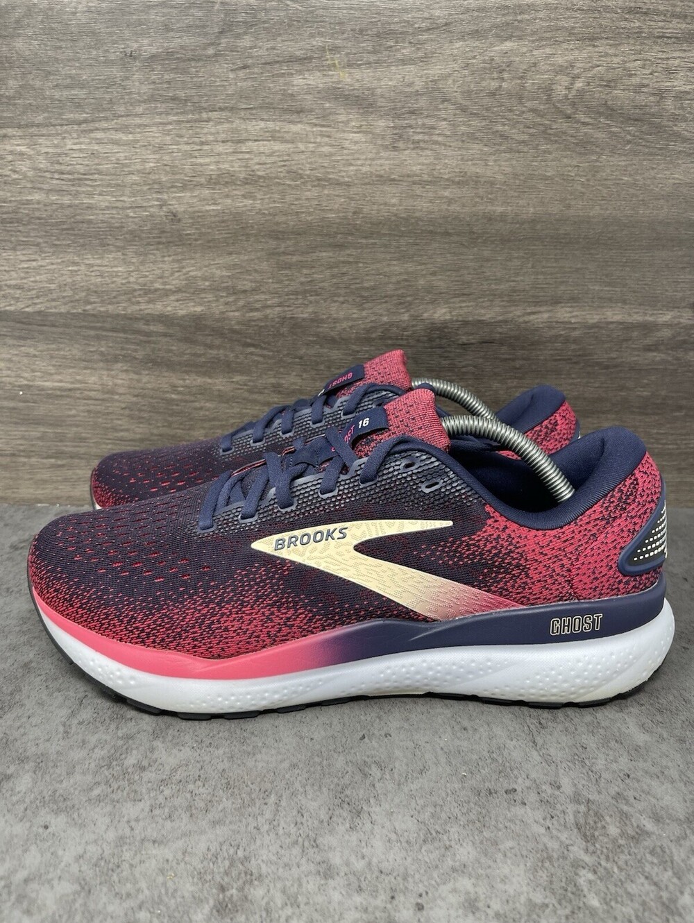 Brooks Ghost 16 Womens Size 11 Wide D DNA LOFT v3 Cushioning Navy Pink